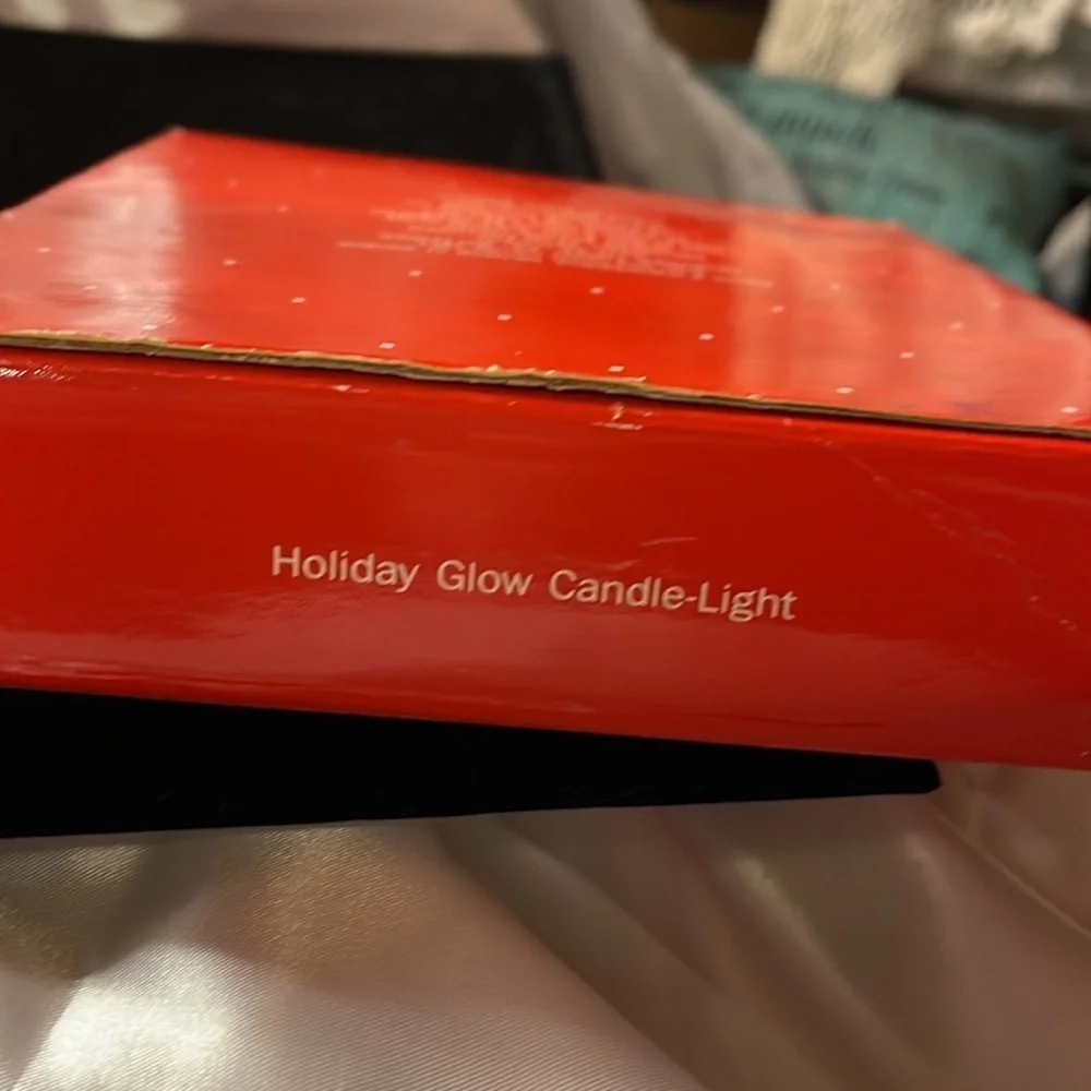 Avon Vintage Collectible Holiday Glow Candle-Light Red Poinsettia Base